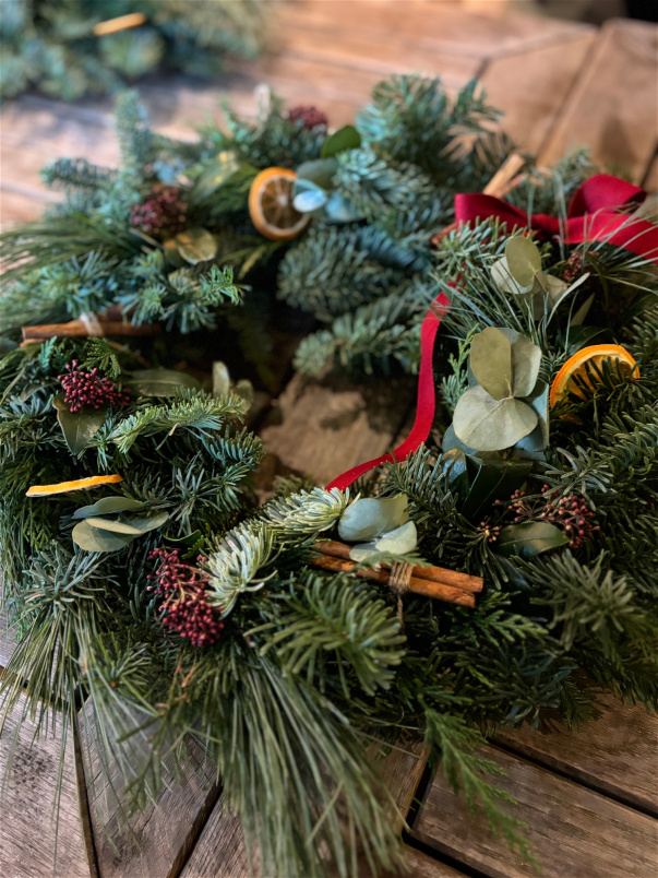Christmas | Weddings & Events | Workshop | Festive Wreath’s at The Bell