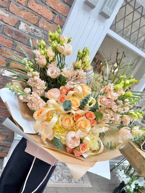 Send Fresh Flowers | Bespoke Bouquet