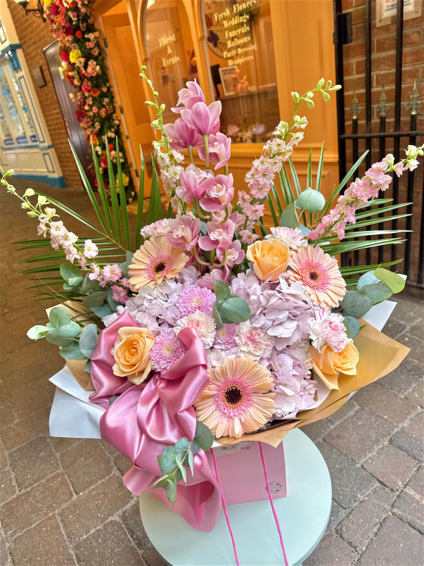Send Fresh Flowers | Pretty Pinks