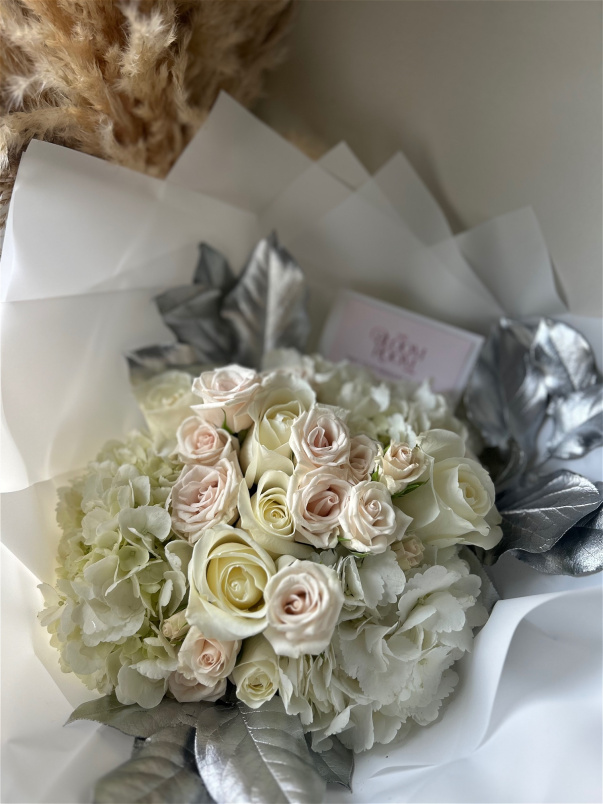 Bouquets | Whispering Roses