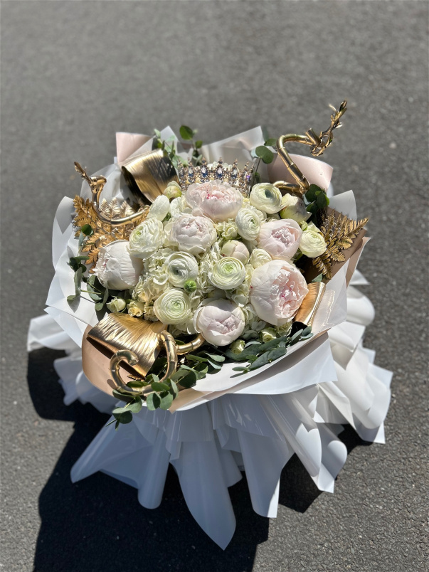Bouquets | Celebrities Choice | In Her Goddess Era