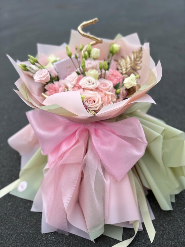 Bouquets | Strawberry Matcha