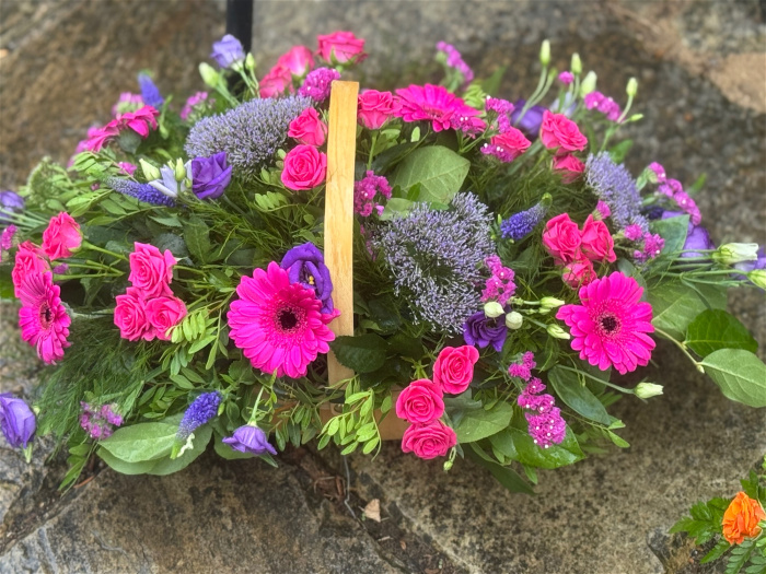 Funeral Tributes | Gifts | Baskets