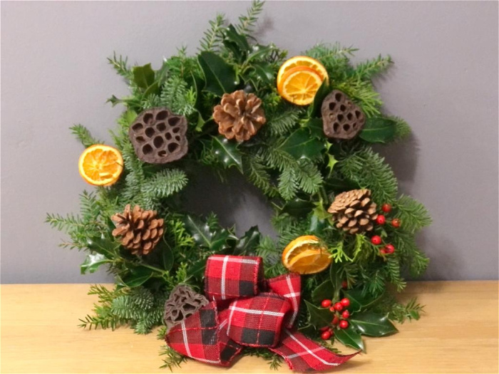 Christmas wreath workshops | The Queen Vic Shalford GU4 8BY Wednesday 25th November starts at 7