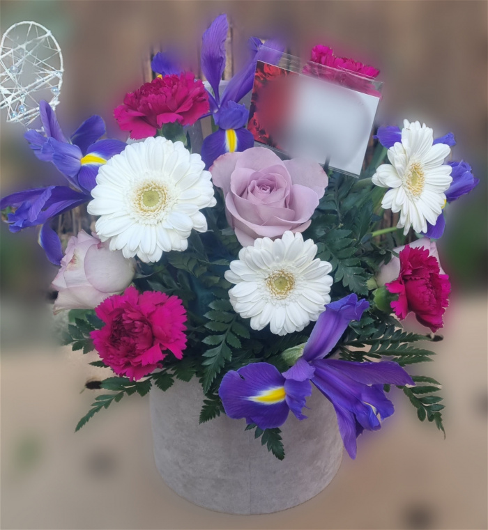 Handbags, Hat Boxes & Envelopes | Florist Choice Hat Box