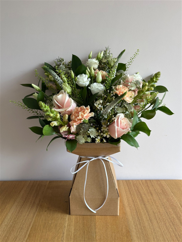 Mother's Day | Mother's Day Deluxe Arrangement