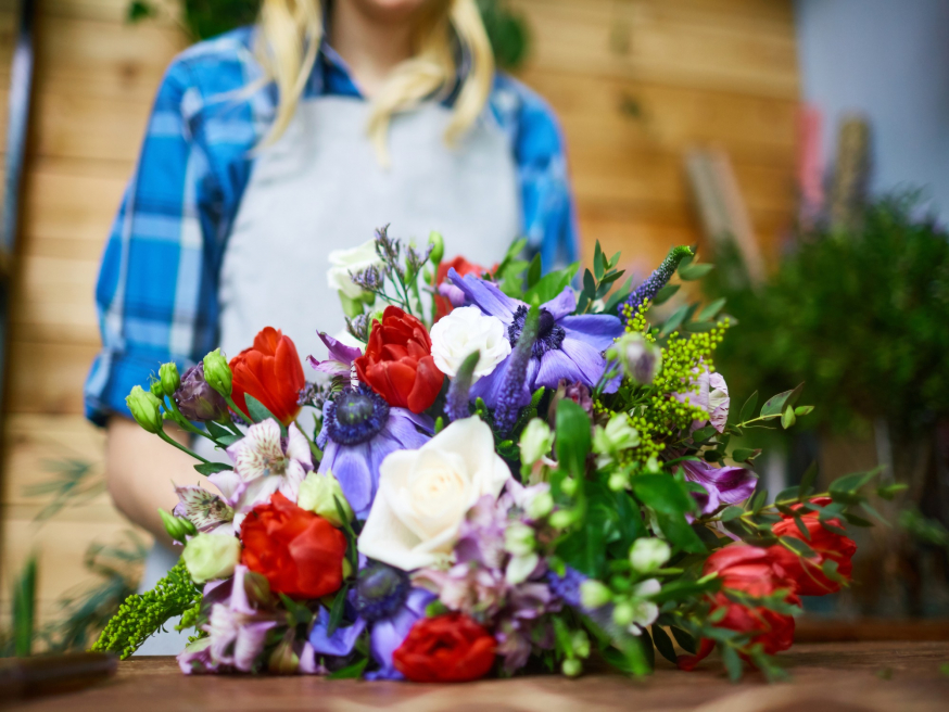 Carolyn Flower Design | Sympathy Flowers