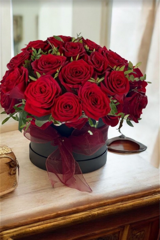 All Occasions | Flowers in Hatbox | Ruby Romance
