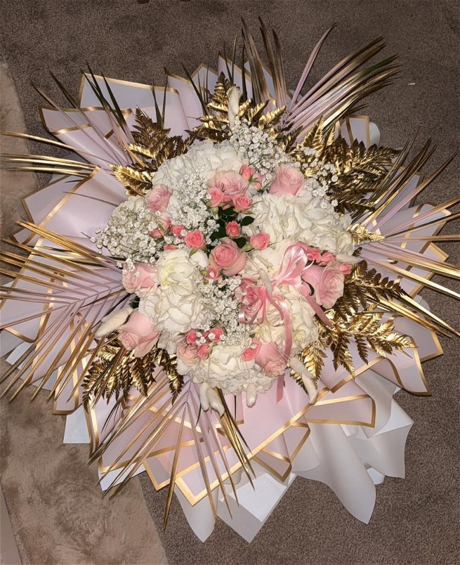 Giant Bouquets | The Charlotte Bouquet