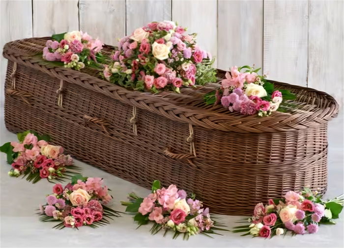 Funeral Flowers | Flowing Casket Spray