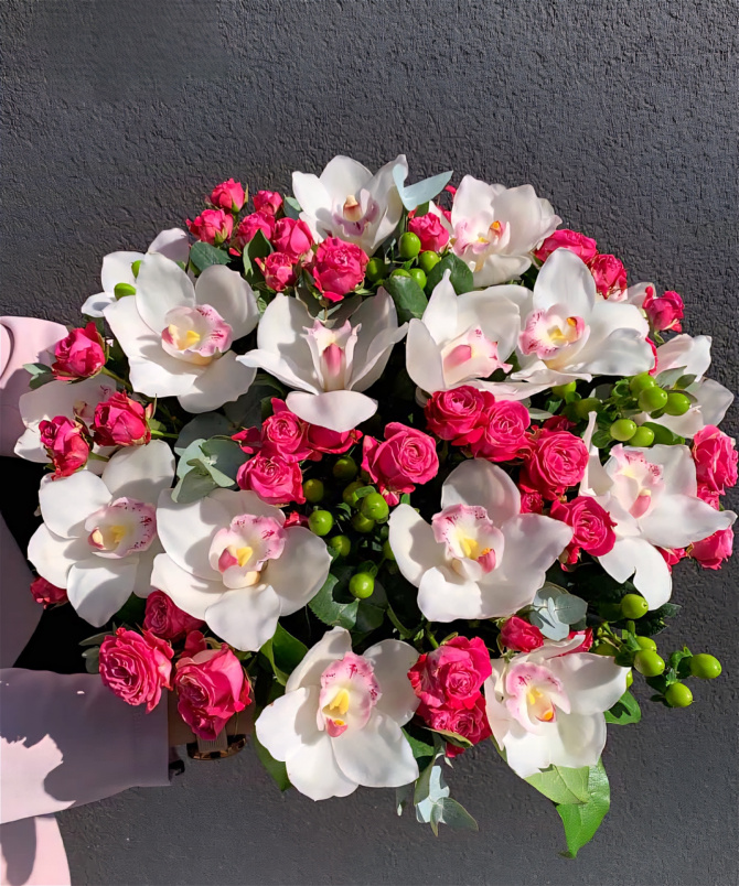 Bouquets | Business/Corporate | Exclusive Design Bouquet | Valentine's Flowers | Luxe Orchid & Pink Rose Hand-Tied