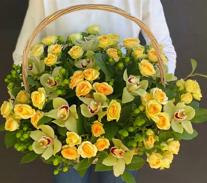 Arrangements | Bouquets | Business/Corporate | Exclusive Design Bouquet | Funeral Flowers | Mother's Day Flowers | Sympathy | Luxury Rose and Cymbidium Basket