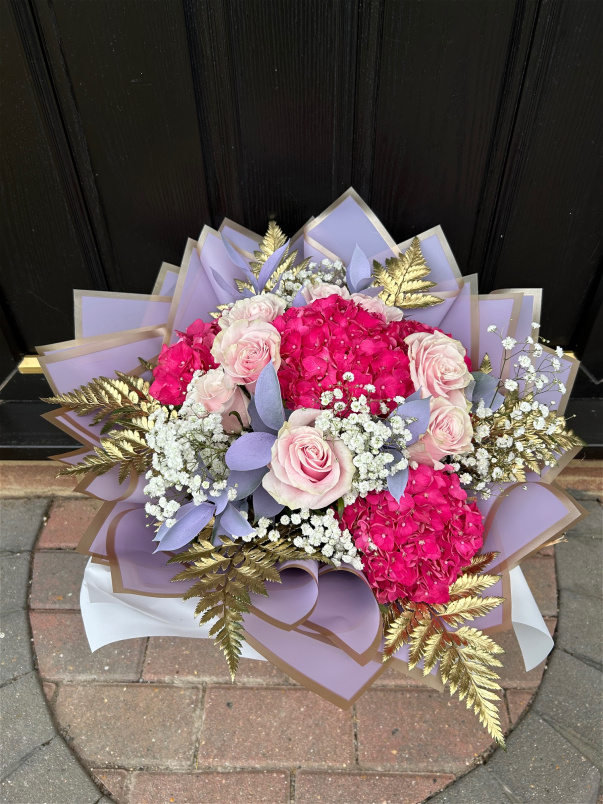 Luxury Bouquets | Subscription | Showstopper Monthly Subscription Bouquet