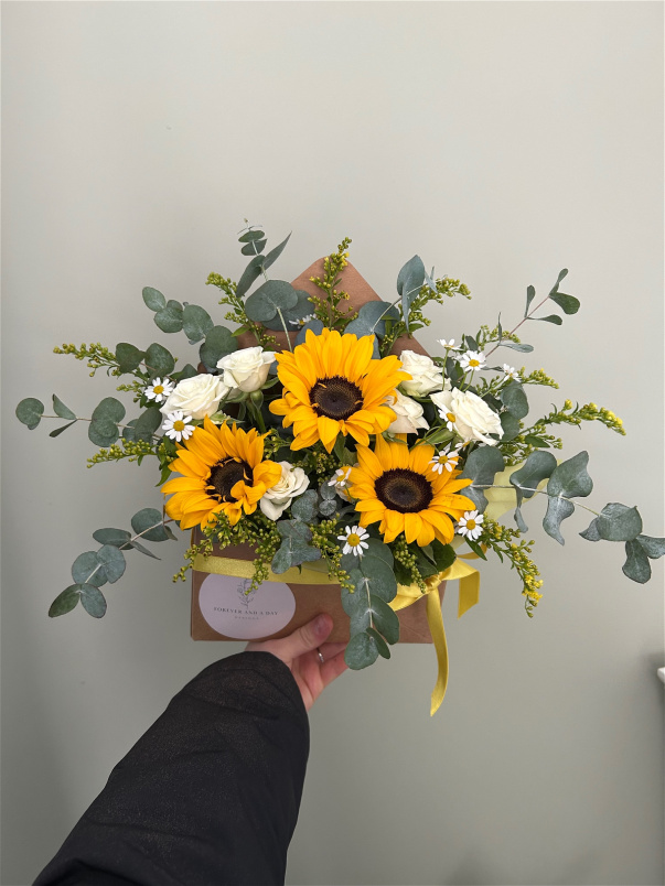 Mother's Day | Envelope Box Flower Arrangement