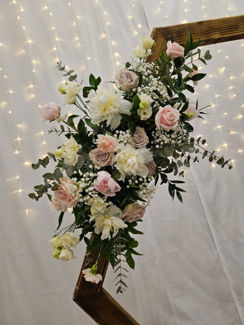 Jan Sutherland Floristry | Weddings