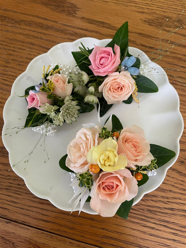 Ready To Wear Wedding Flowers | Wrist Corsage