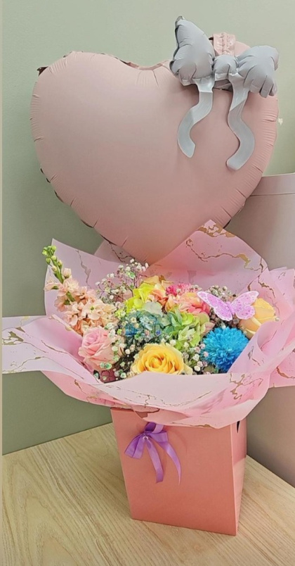 Bouquets | over the rainbow