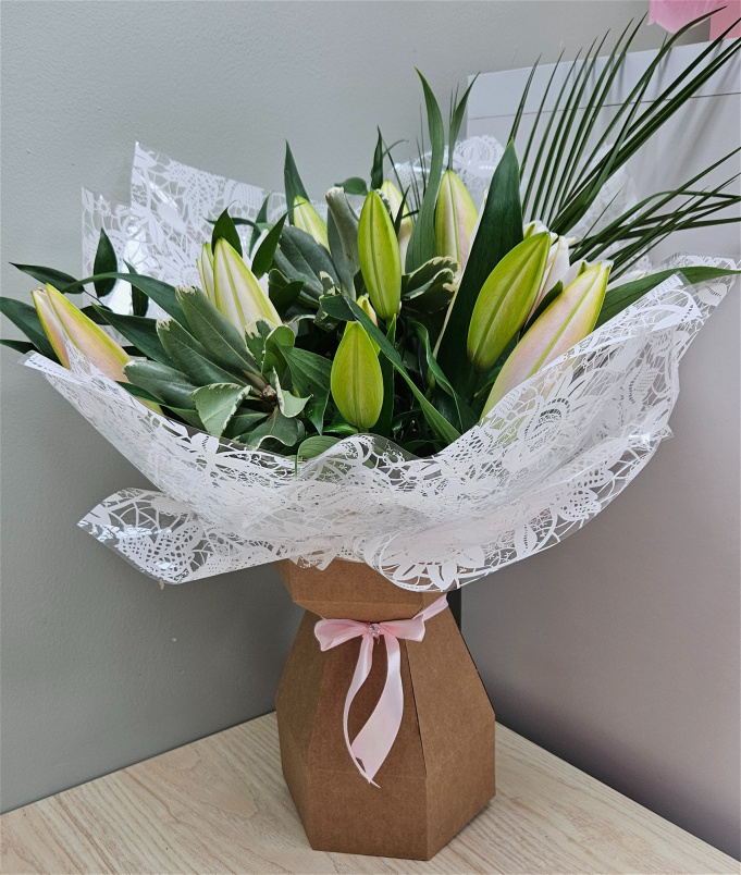 Bouquets | lily bouquet