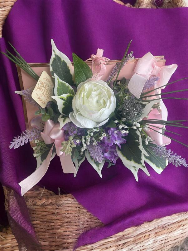 Arrangements | Cute clutch