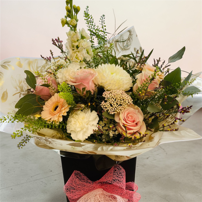 Arrangements | Bouquets | Mothers blush