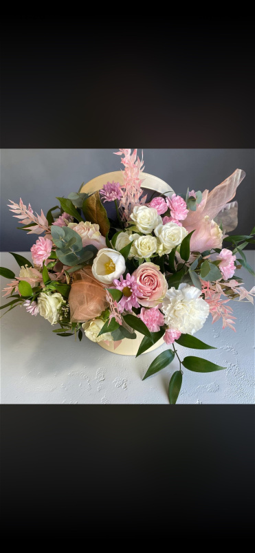 Arrangements | Bouquets | Luxury hatbox