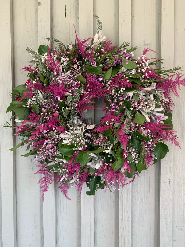 Mother's Day | Spring/Summer | Wreaths | Hot Pink Asparagus Fern & Foliage Wreath