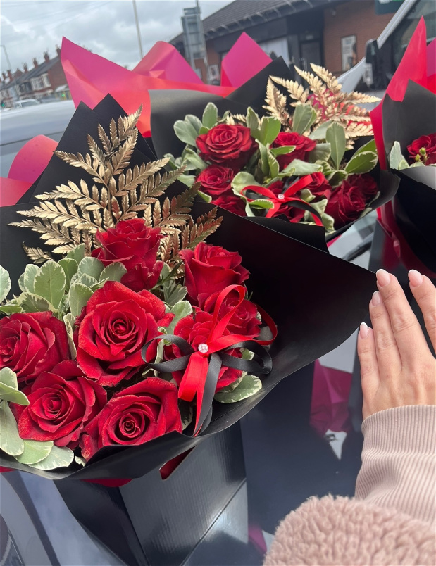 Bouquets | Midnight romance