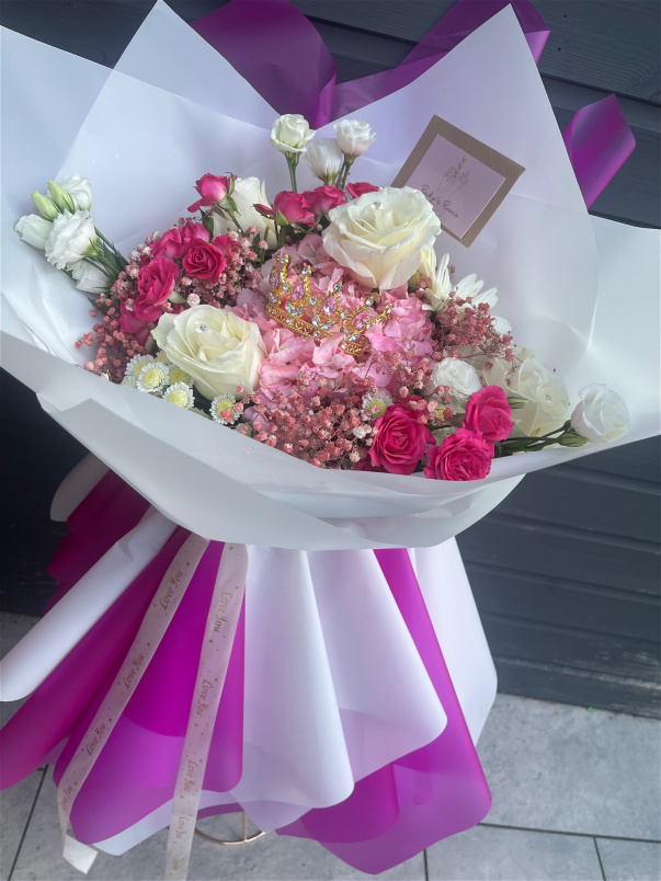 Bouquets | Pink royal flower bomb bouquet