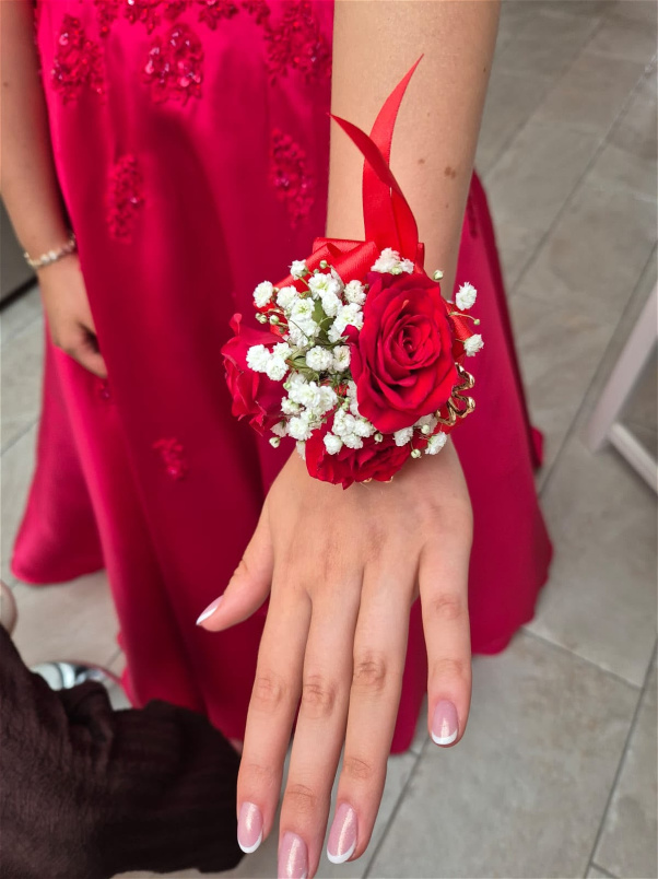 Debs Corsage | Gifts | Fresh Floral Debs Wrist Corsage