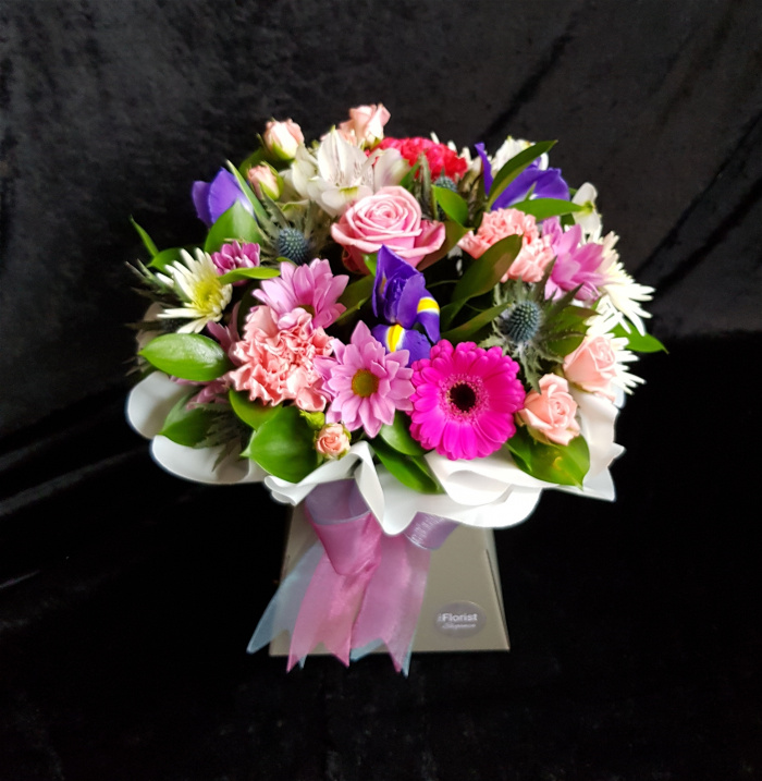 Arrangements | Bouquets | Mother's Day | Sympathy | Weddings | Oasis Pink Bouquet