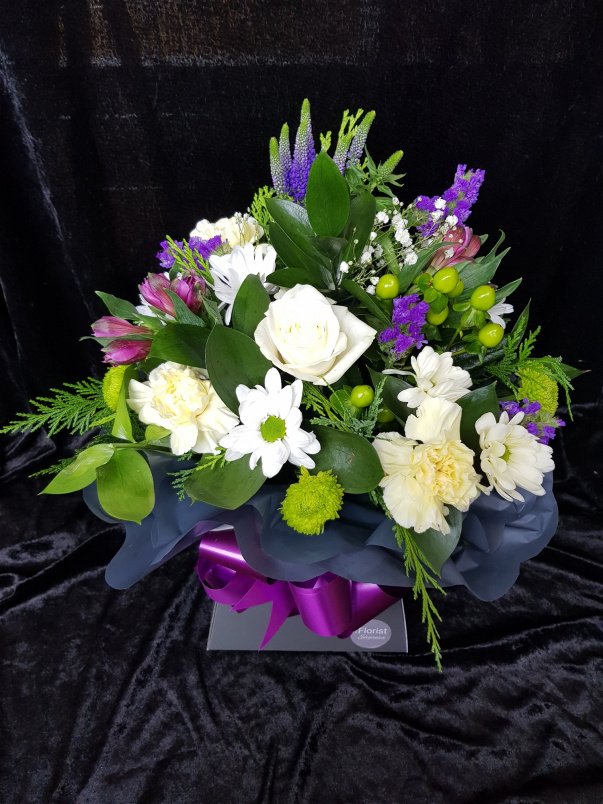 Arrangements | Bouquets | Mother's Day | Sympathy | Oasis Cream Bouquet