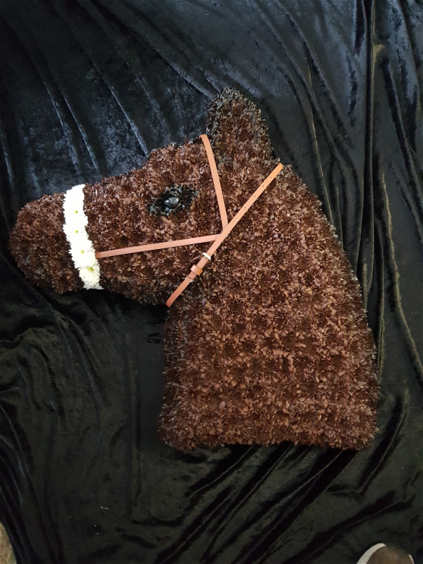 Bespoke Sympathy | Horse tribute