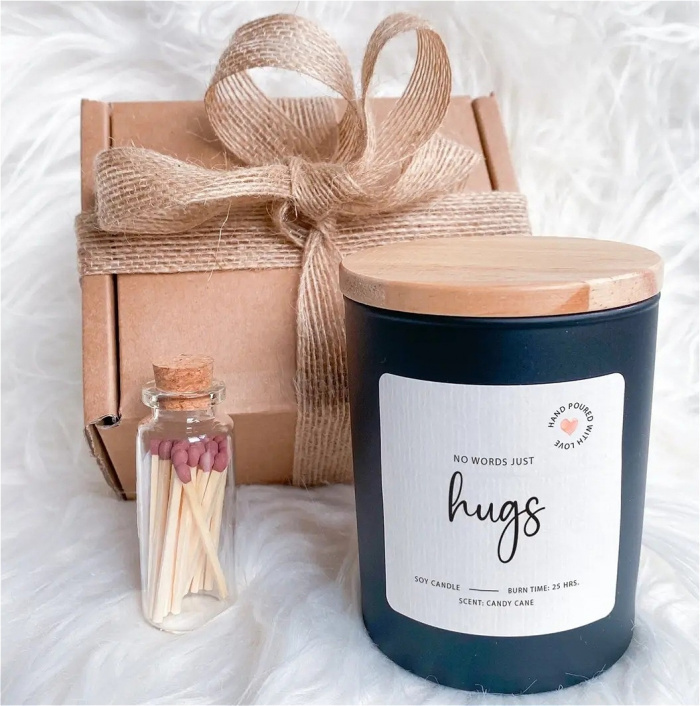 Gifts | No words just hugs candle.