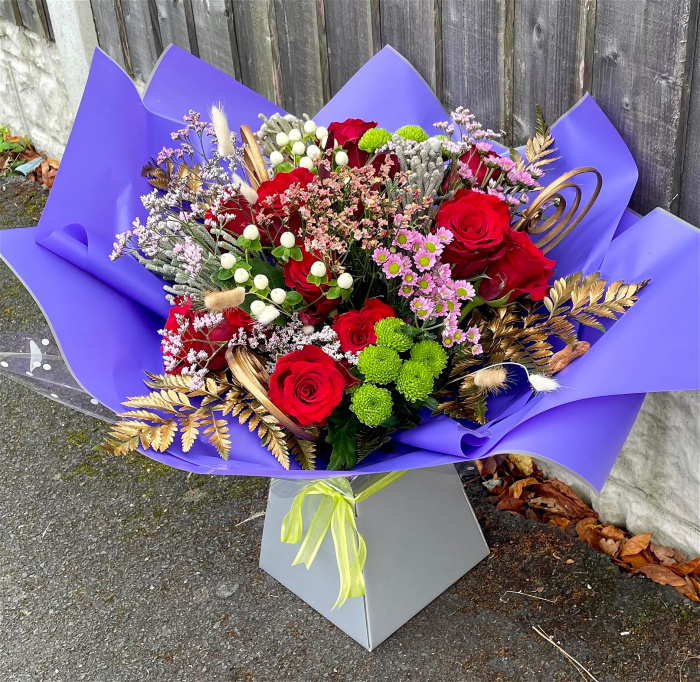 Bouquets | Christmas | Valentine's Day | Weddings | Rose Gold