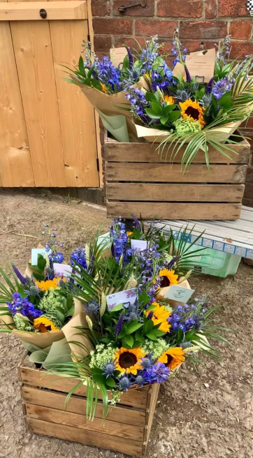 Feather & Foxglove | Atherstone | Top Tips To Extend Cut Flower Life