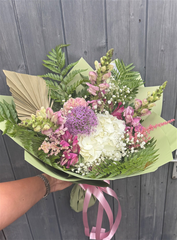 The Wild classics Bouquets  | Wild & Rooted