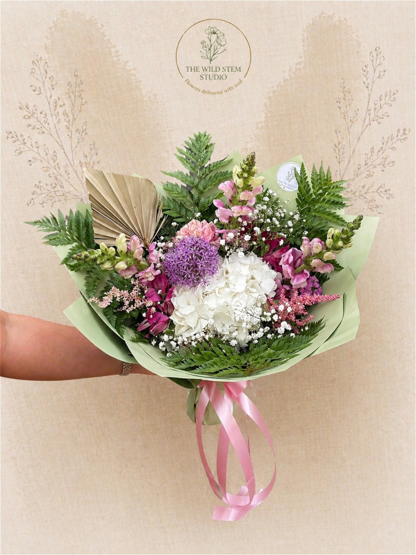 Classics Bouquets | Wild & Rooted