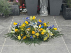Sympathy Tributes | Golden serenity spray