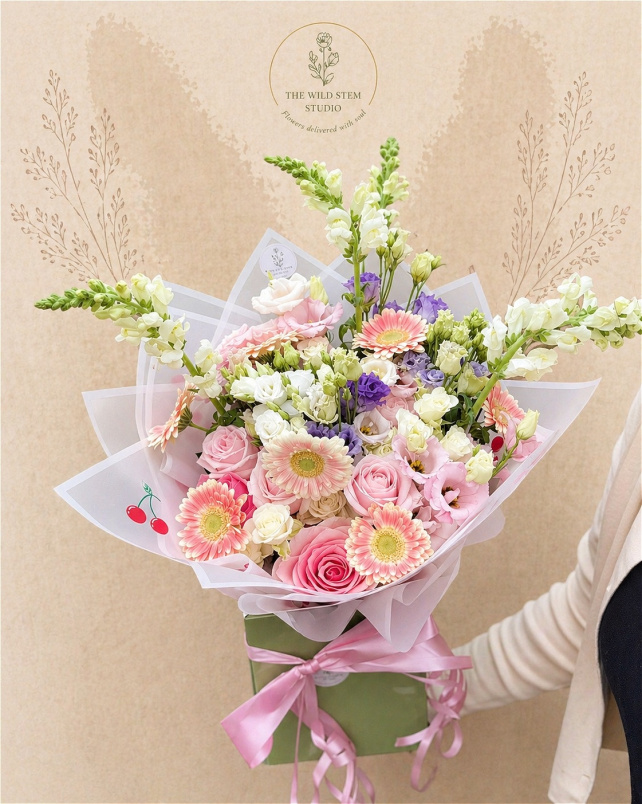 Classics Bouquets | Purrfectly Wild Bouquet