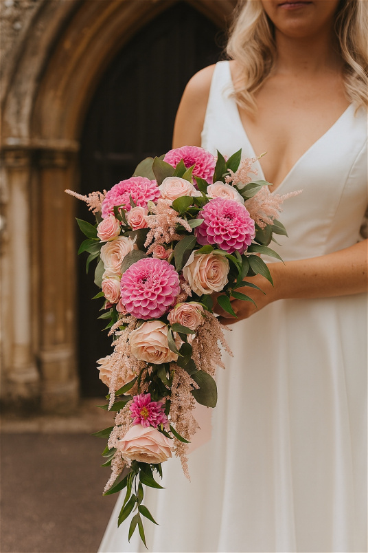 weddings | teardrop bridal bouquet
