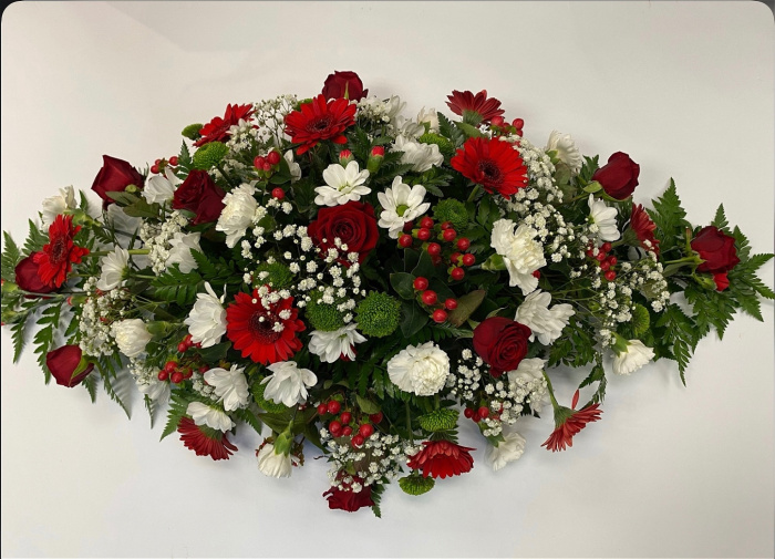 Sympathy Tributes | Funeral Flower Package for Mum or Dad in Northamptonshire
