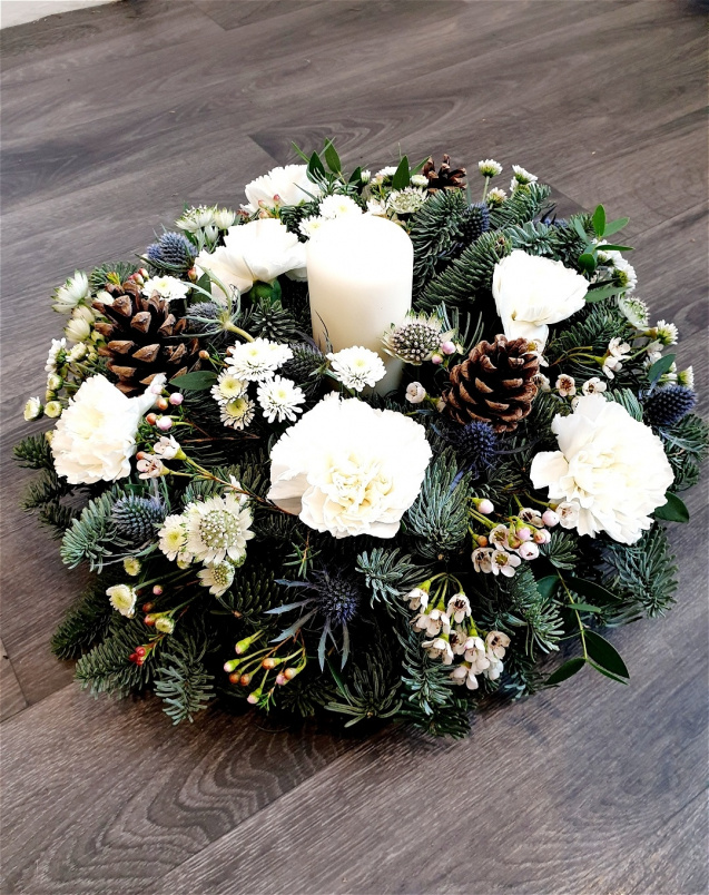 Christmas Flowers | Winter Table Arrangement