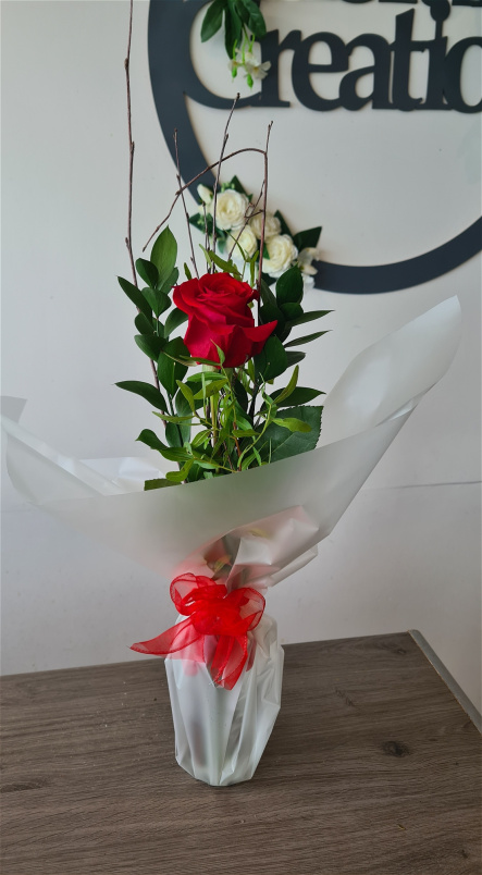Bouquets | Christmas Flowers | Valentines Day Flowers  | Single rose vase