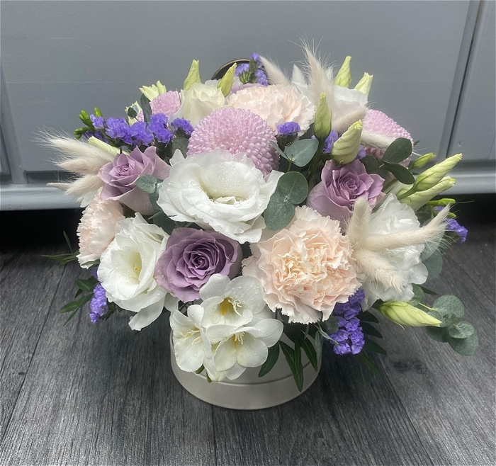 Arrangements | Peace Hat Box