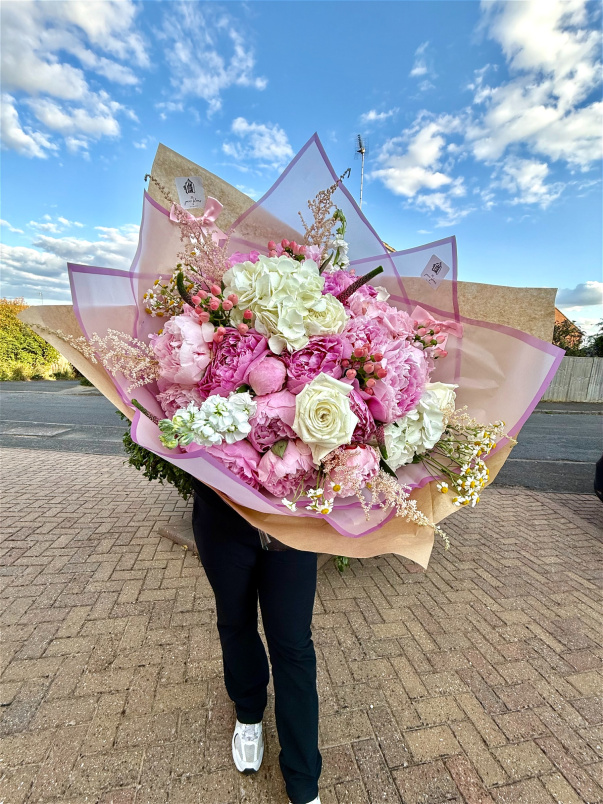 Bouquets | Love in Bloom Bouquet