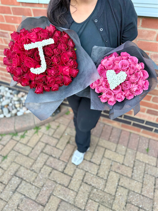 Bouquets | Roses in Love Letters