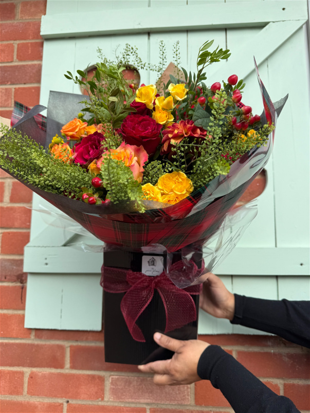 Autumn Bouquets | Christmas Festivities Bouquet | Autumn Meets Winter bouquet
