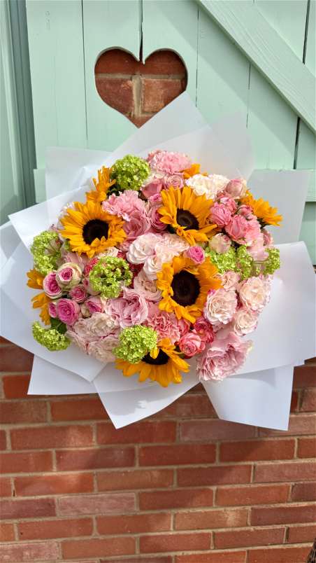 Spring Bouquets | Sweet Pink Sunflower