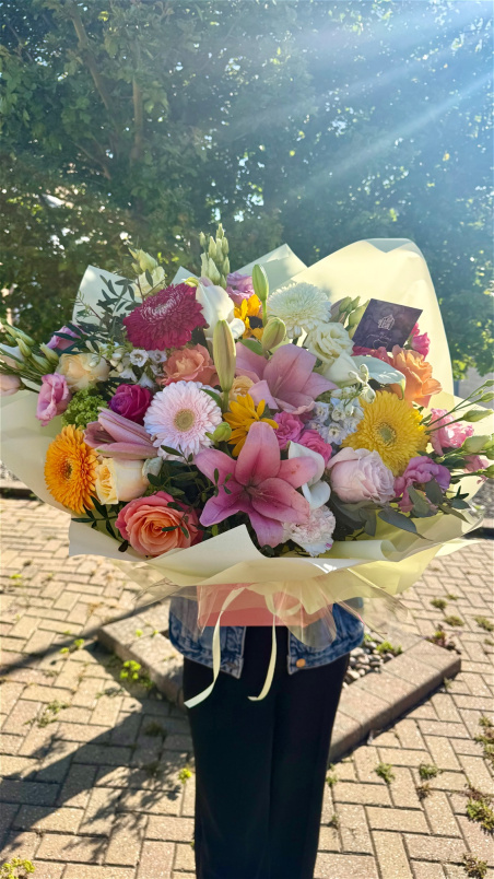 Spring Bouquets | Colourful Lily Bouquet