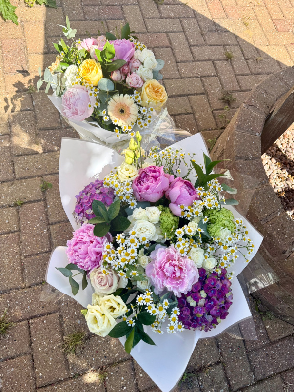 Spring Bouquets | Mixed Peonies Bouquets